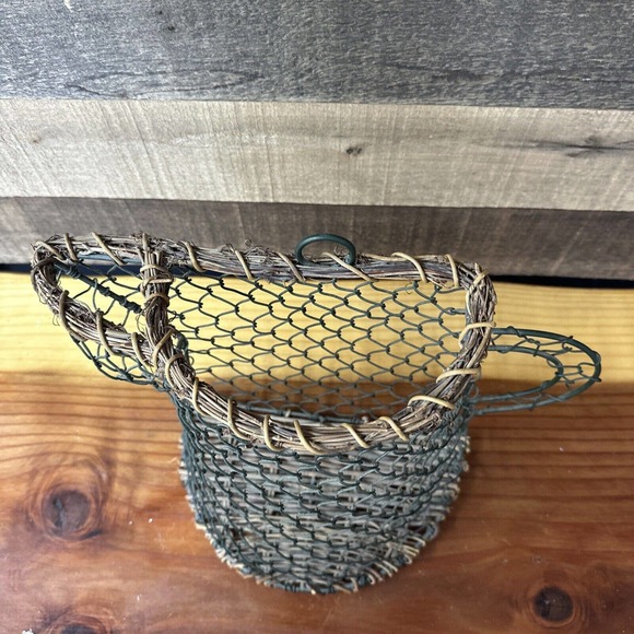 Green Chicken Wire Wall Pocket Coffee Pot/Pitcher Basket Country Farmhouse Decor - Picture 5 of 5